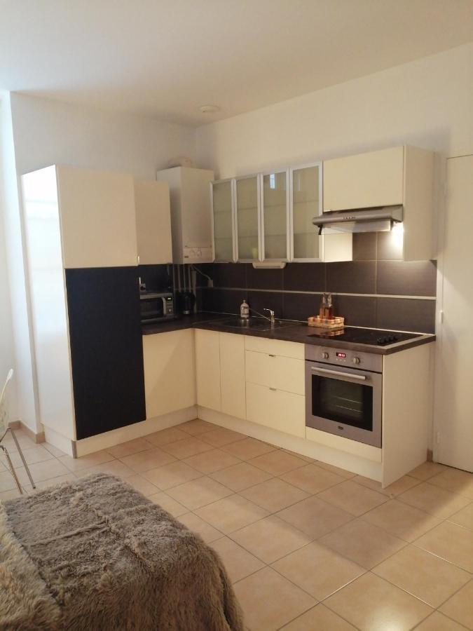 Studio Dans Vieux Magasin 1800 Daire Sedan Dış mekan fotoğraf